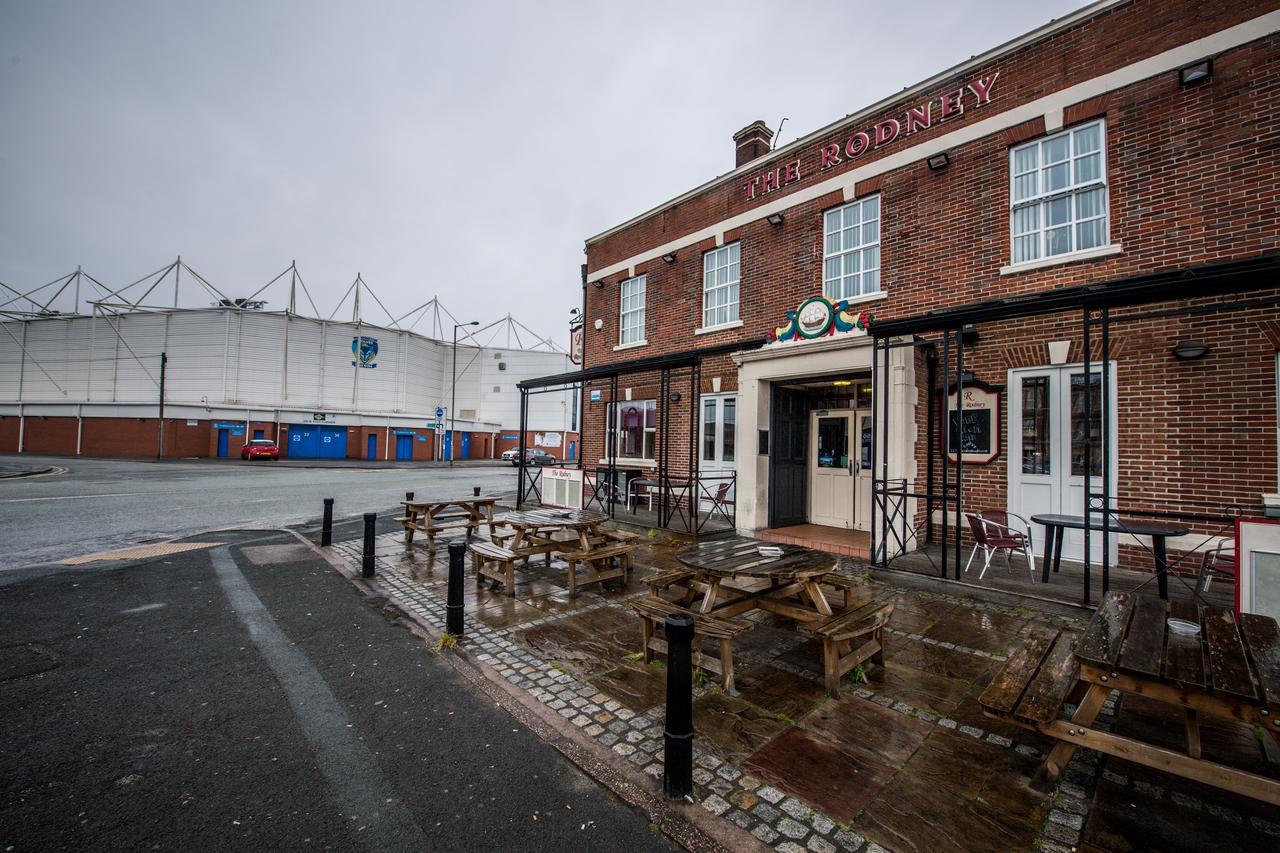 The Rodney Warrington (Cheshire) Exterior foto